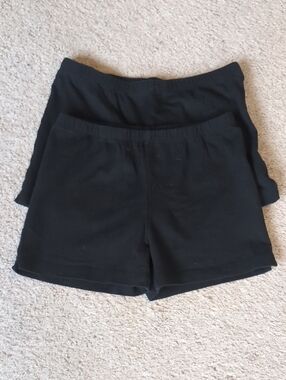 ❤️4/$20 The Children's Place Black Knit Pull-On Cartwheel Shorts - 2 Pack